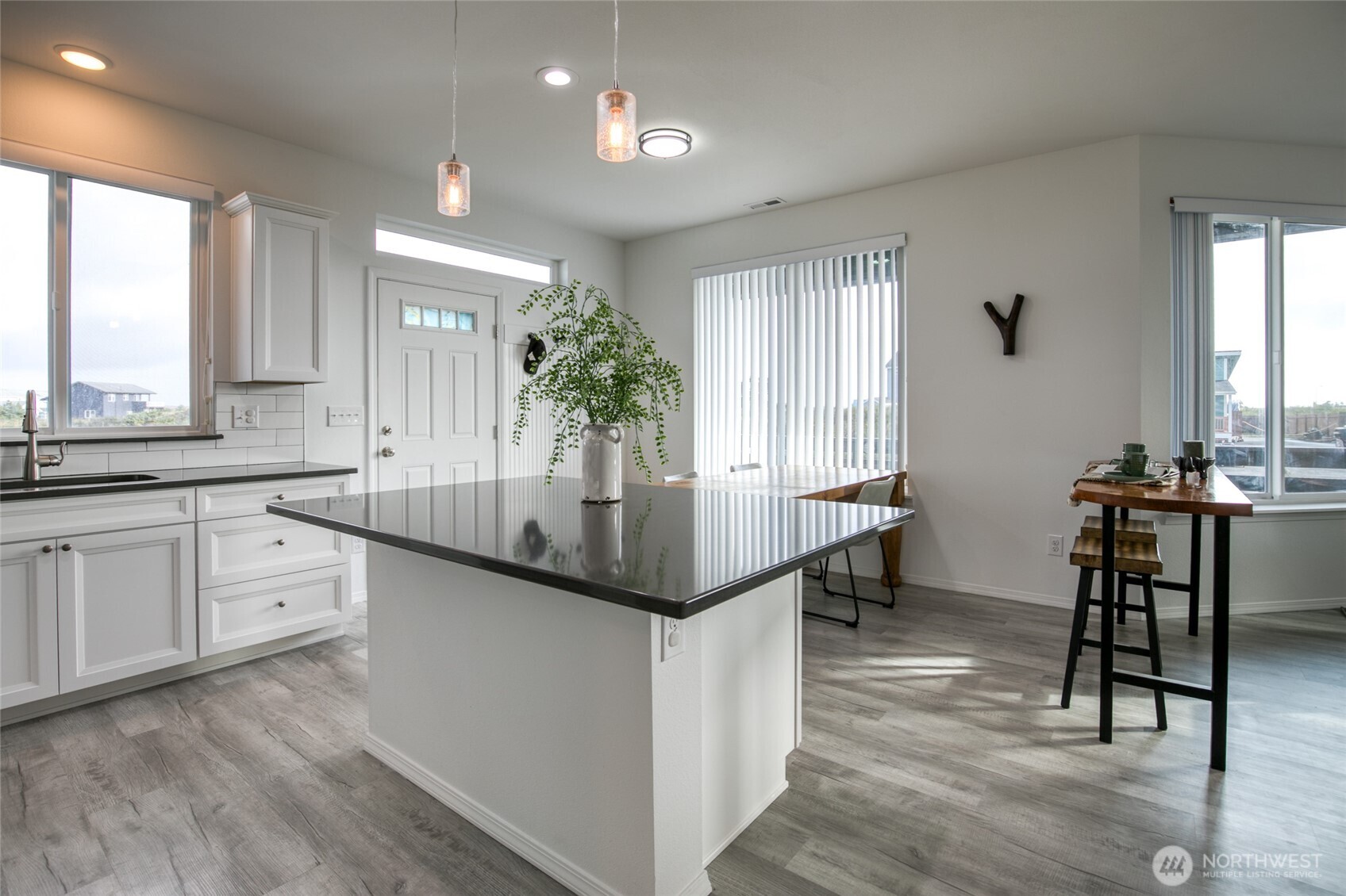 1415 Storm King Avenue SW, Ocean Shores, WA 98569