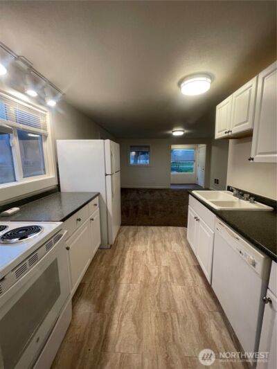 903 Howard Street , Raymond, WA 98577 - Photo 5