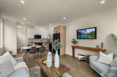 10306 E Midvale Avenue N, Seattle, WA 98133 - Photo 12