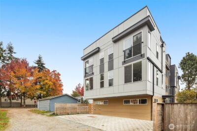 10306 E Midvale Avenue N, Seattle, WA 98133 - Photo 3