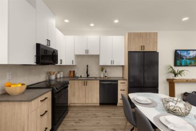 10306 E Midvale Avenue N, Seattle, WA 98133 - Photo 5