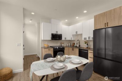 10306 E Midvale Avenue N, Seattle, WA 98133 - Photo 6