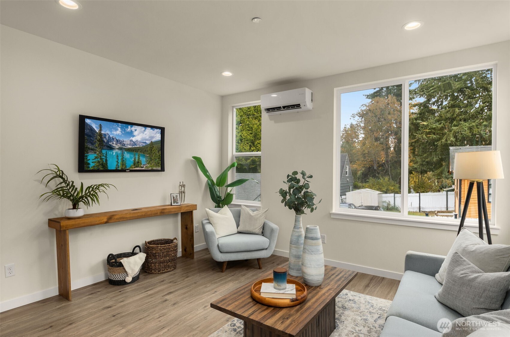 10306 E Midvale Avenue N, Seattle, WA 98133