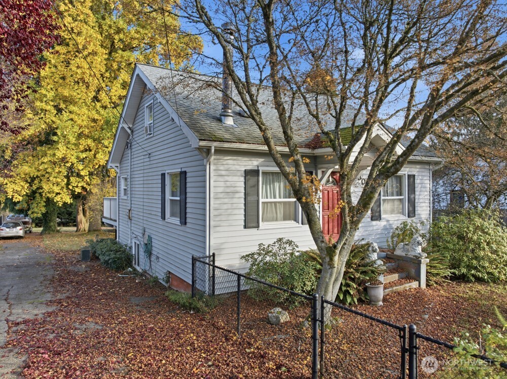 7807 Grant Drive , Everett, WA 98203-6734