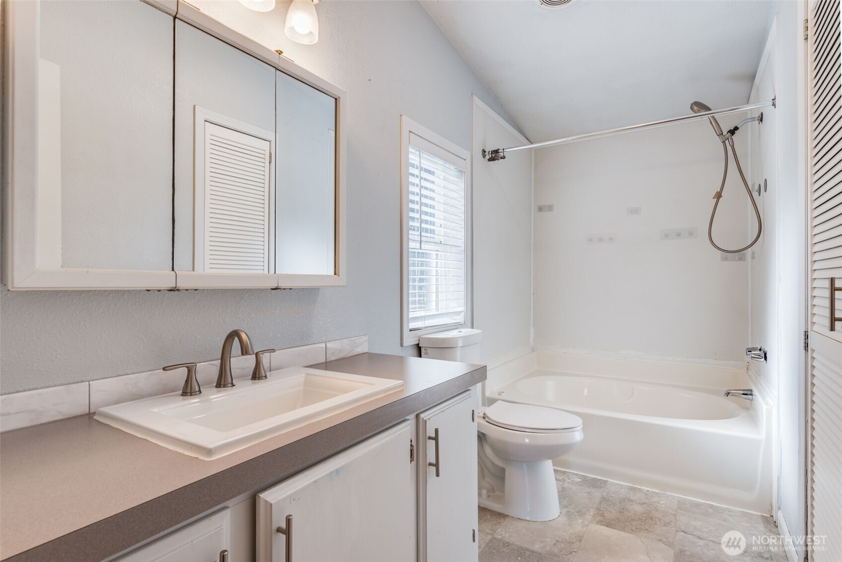 16016 11th Avenue E, Tacoma, WA 98445