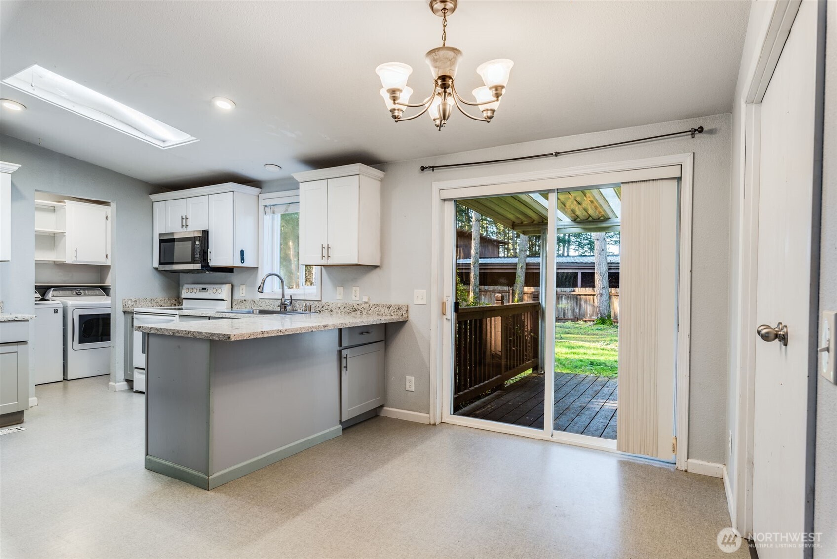 16016 11th Avenue E, Tacoma, WA 98445