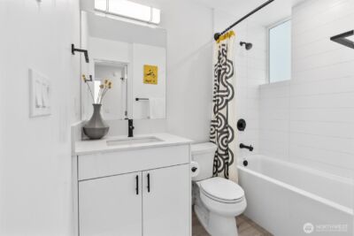 3642 A Interlake Avenue N, Seattle, WA 98103 - Photo 11