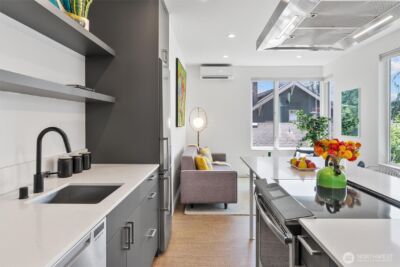 3642 A Interlake Avenue N, Seattle, WA 98103 - Photo 18