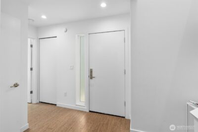 3642 A Interlake Avenue N, Seattle, WA 98103 - Photo 8