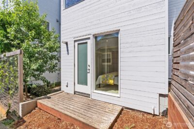 3642 A Interlake Avenue N, Seattle, WA 98103 - Photo 10