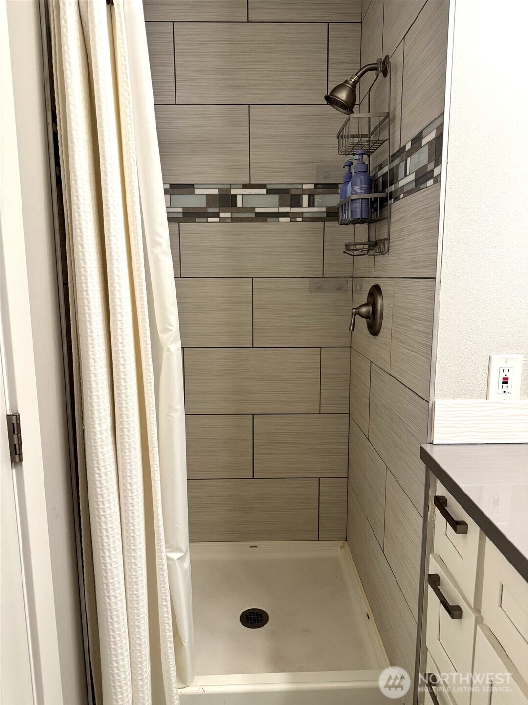 117 Dallas Street , Port Orchard, WA 98366