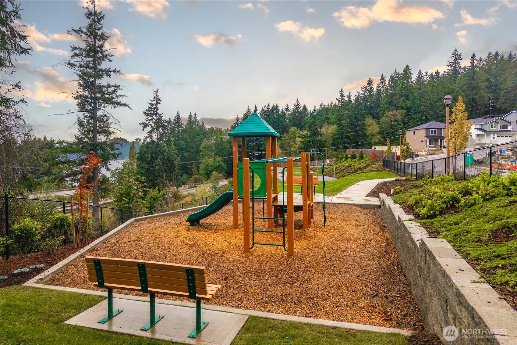 2028 NE Norseman Way , Poulsbo, WA 98370