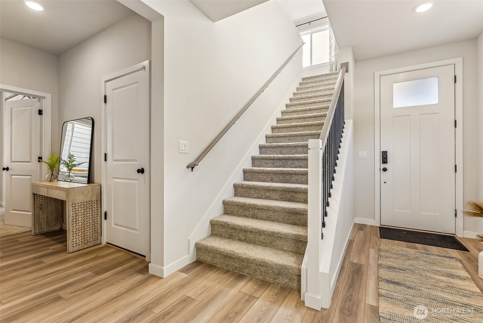 2028 NE Norseman Way , Poulsbo, WA 98370