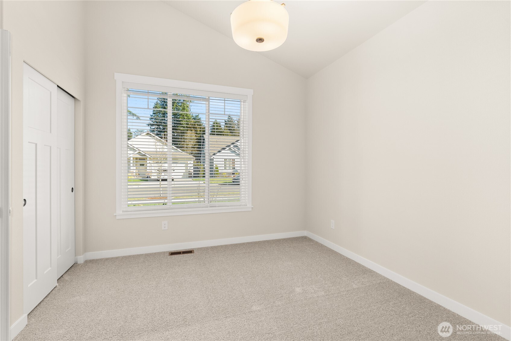 9041 Wyatt Loop SE, Tumwater, WA 98501