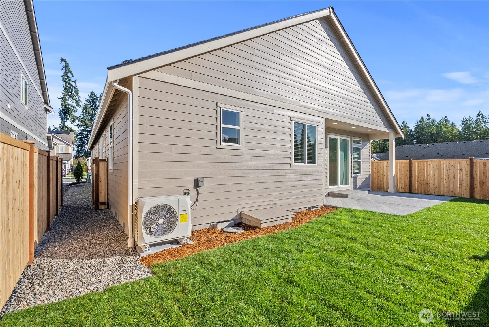 9041 Wyatt Loop SE, Tumwater, WA 98501