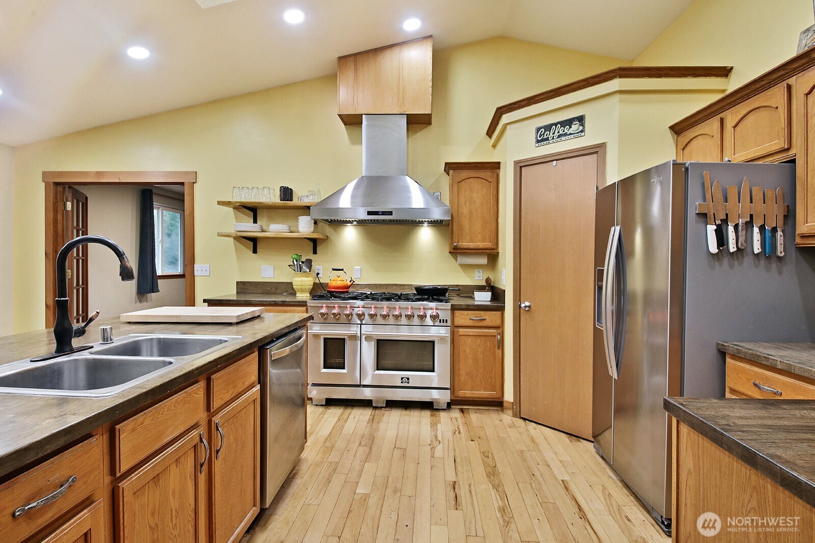 5180 Camelot Court , Langley, WA 98260