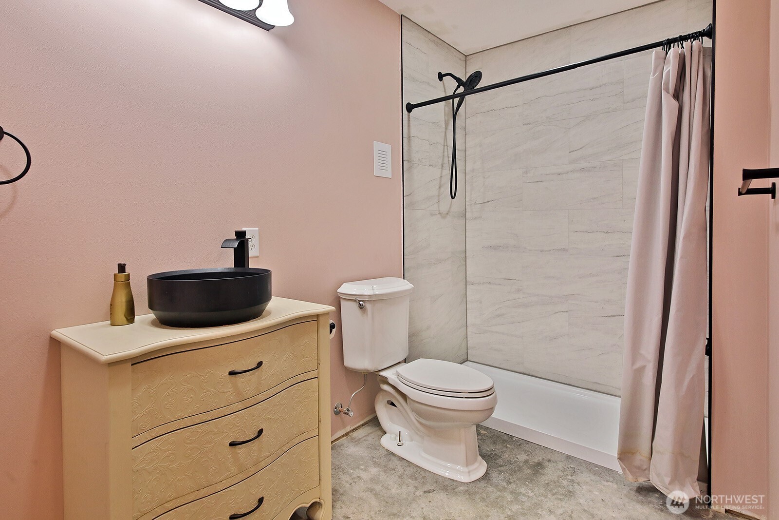 5180 Camelot Court , Langley, WA 98260