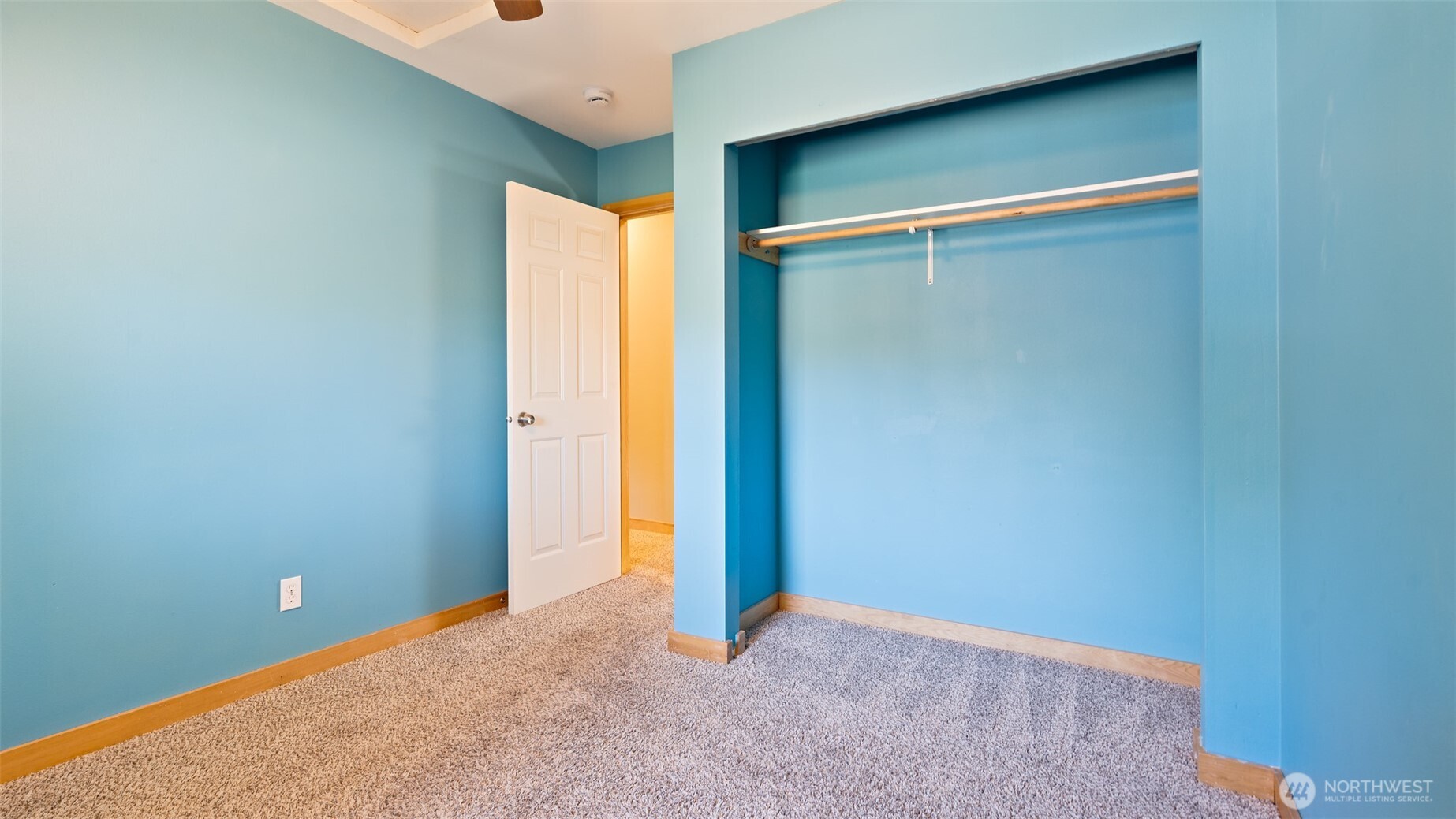 6726 NE Columbia Street , Suquamish, WA 98392