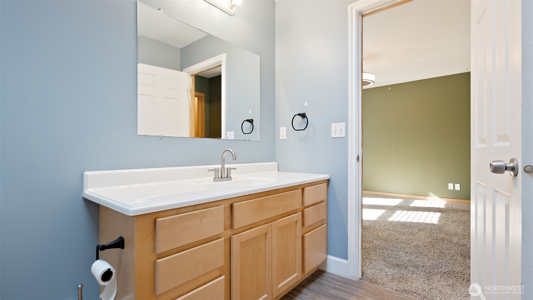 6726 NE Columbia Street , Suquamish, WA 98392