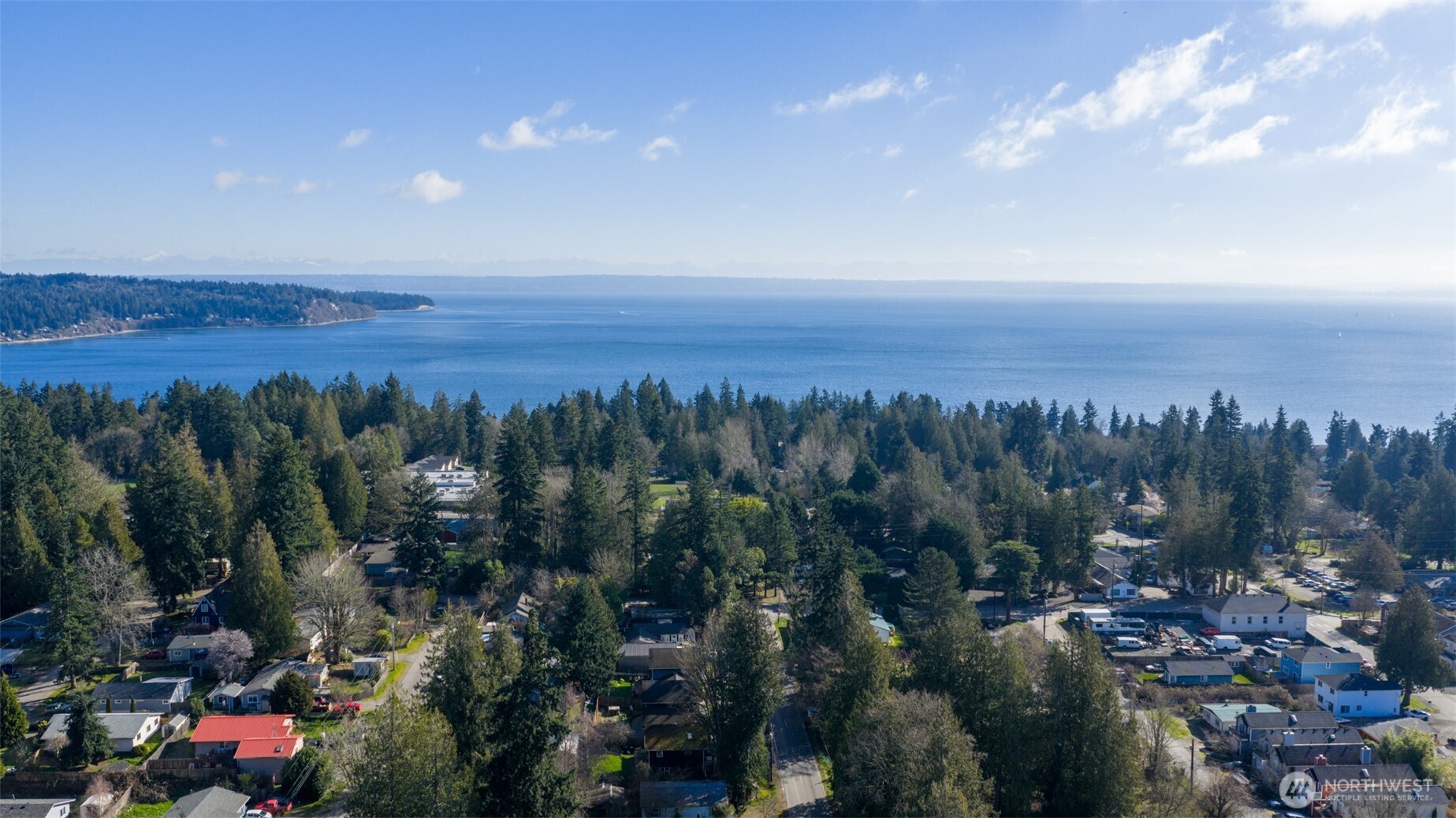 6726 NE Columbia Street , Suquamish, WA 98392