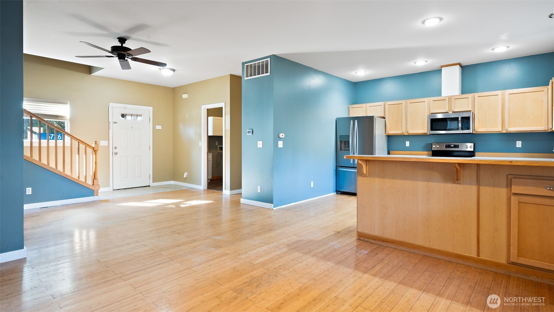 6726 NE Columbia Street , Suquamish, WA 98392