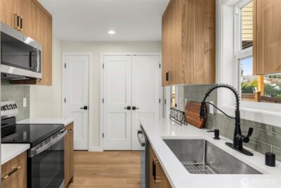 922 NE 117th Street , Seattle, WA 98125 - Photo 11