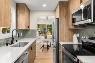 922 NE 117th Street , Seattle, WA 98125 - Photo 12