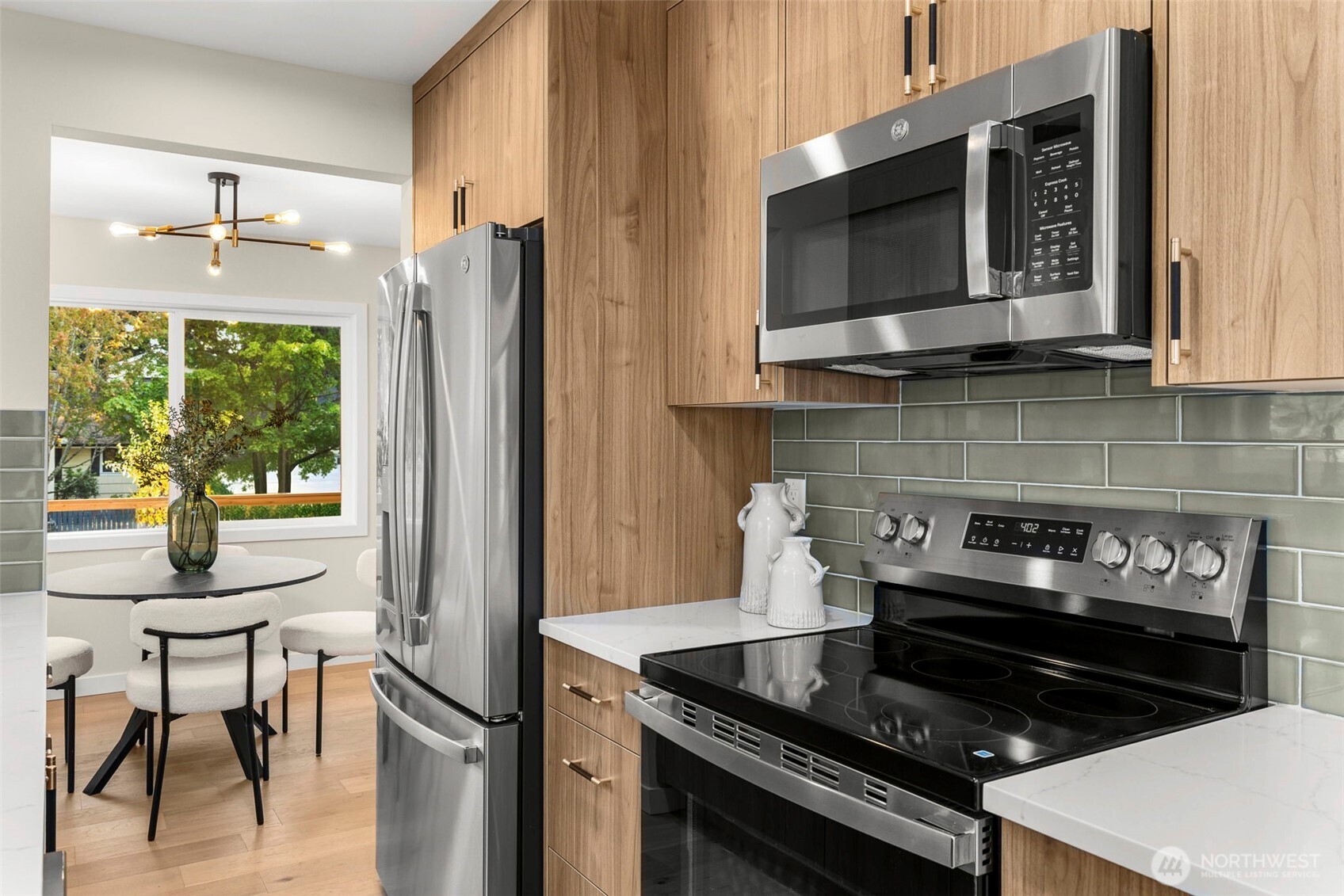 922 NE 117th Street , Seattle, WA 98125