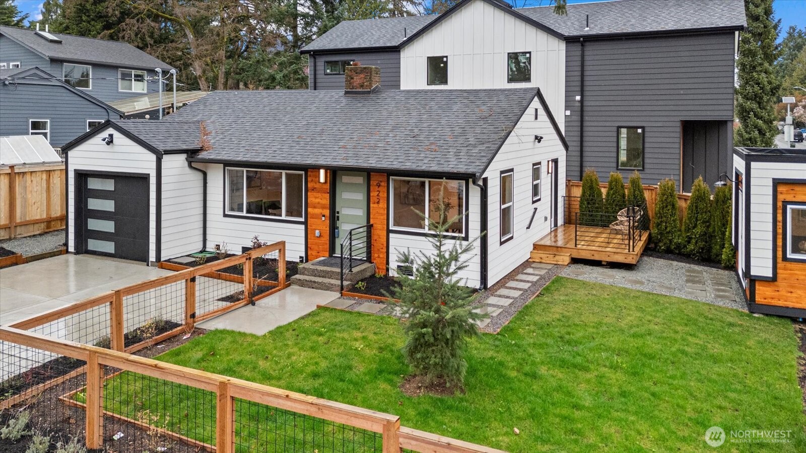 922 NE 117th Street , Seattle, WA 98125