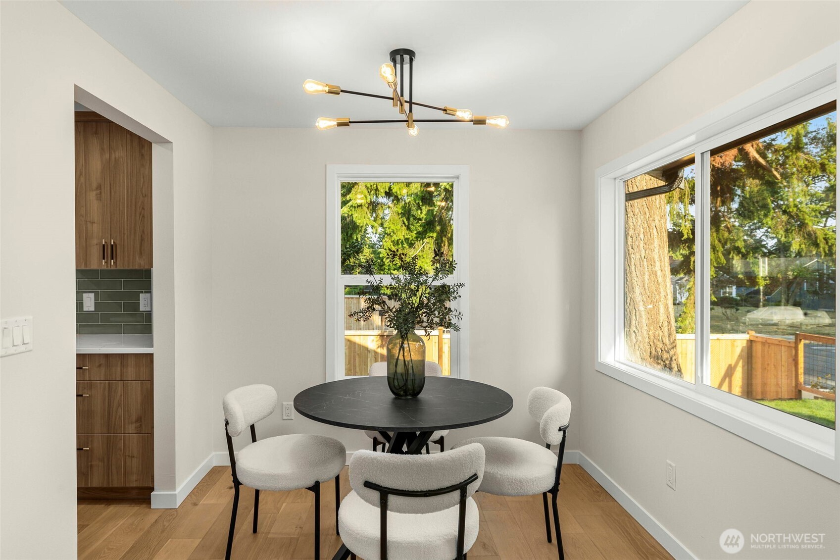 922 NE 117th Street , Seattle, WA 98125