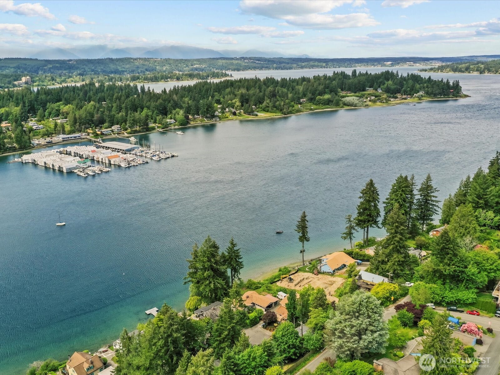 2540 E Phinney Bay Place , Bremerton, WA 98312