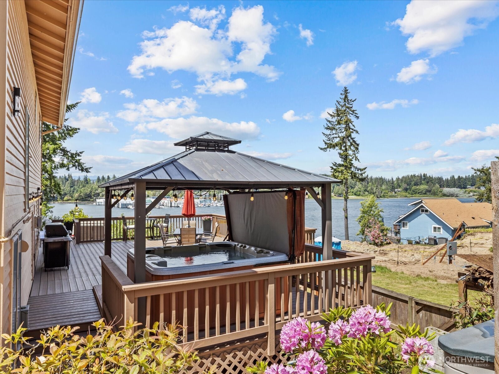 2540 E Phinney Bay Place , Bremerton, WA 98312