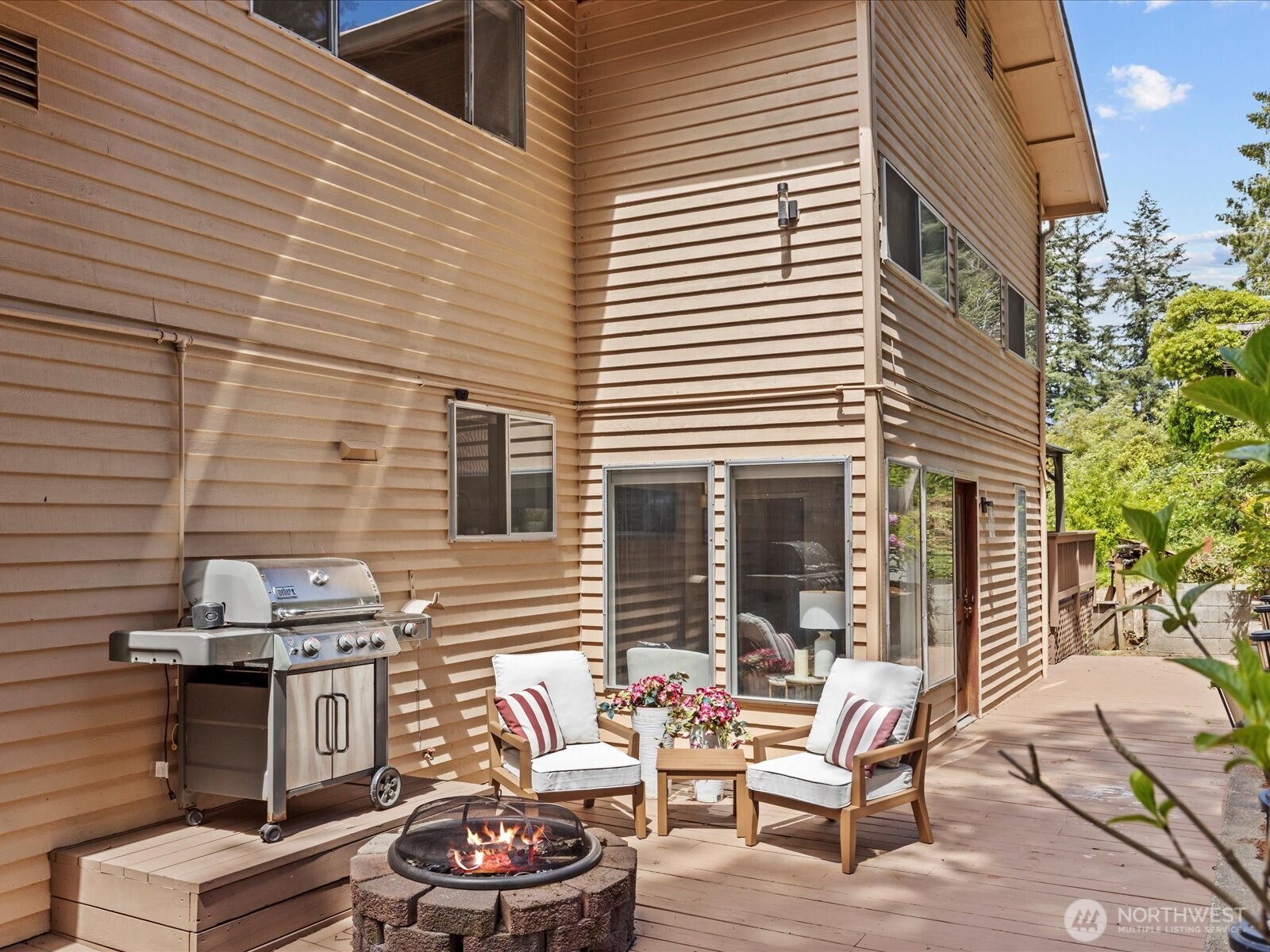 2540 E Phinney Bay Place , Bremerton, WA 98312