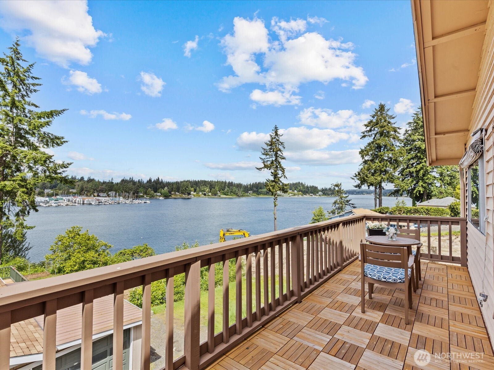 2540 E Phinney Bay Place , Bremerton, WA 98312