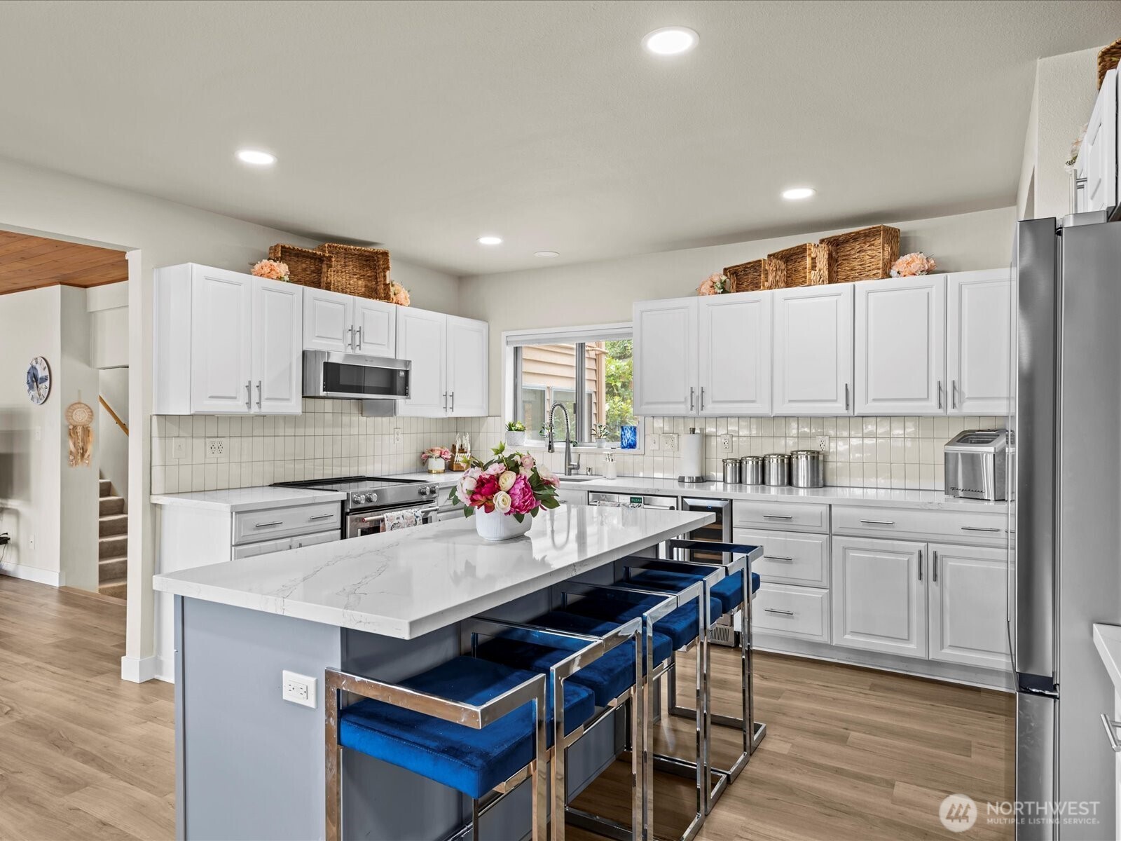 2540 E Phinney Bay Place , Bremerton, WA 98312