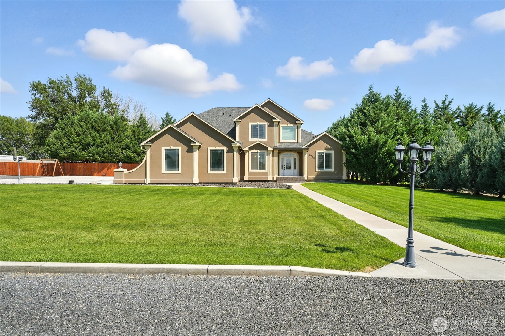 6795 NE D.8 Road , Moses Lake, WA 98837