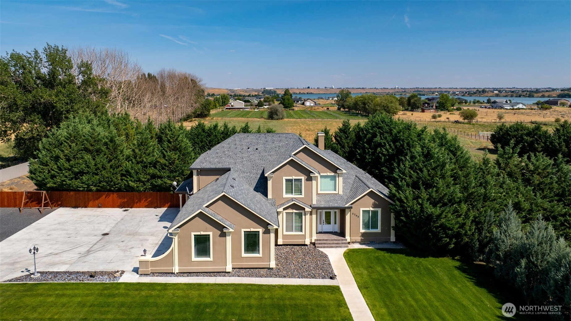 6795 NE D.8 Road , Moses Lake, WA 98837