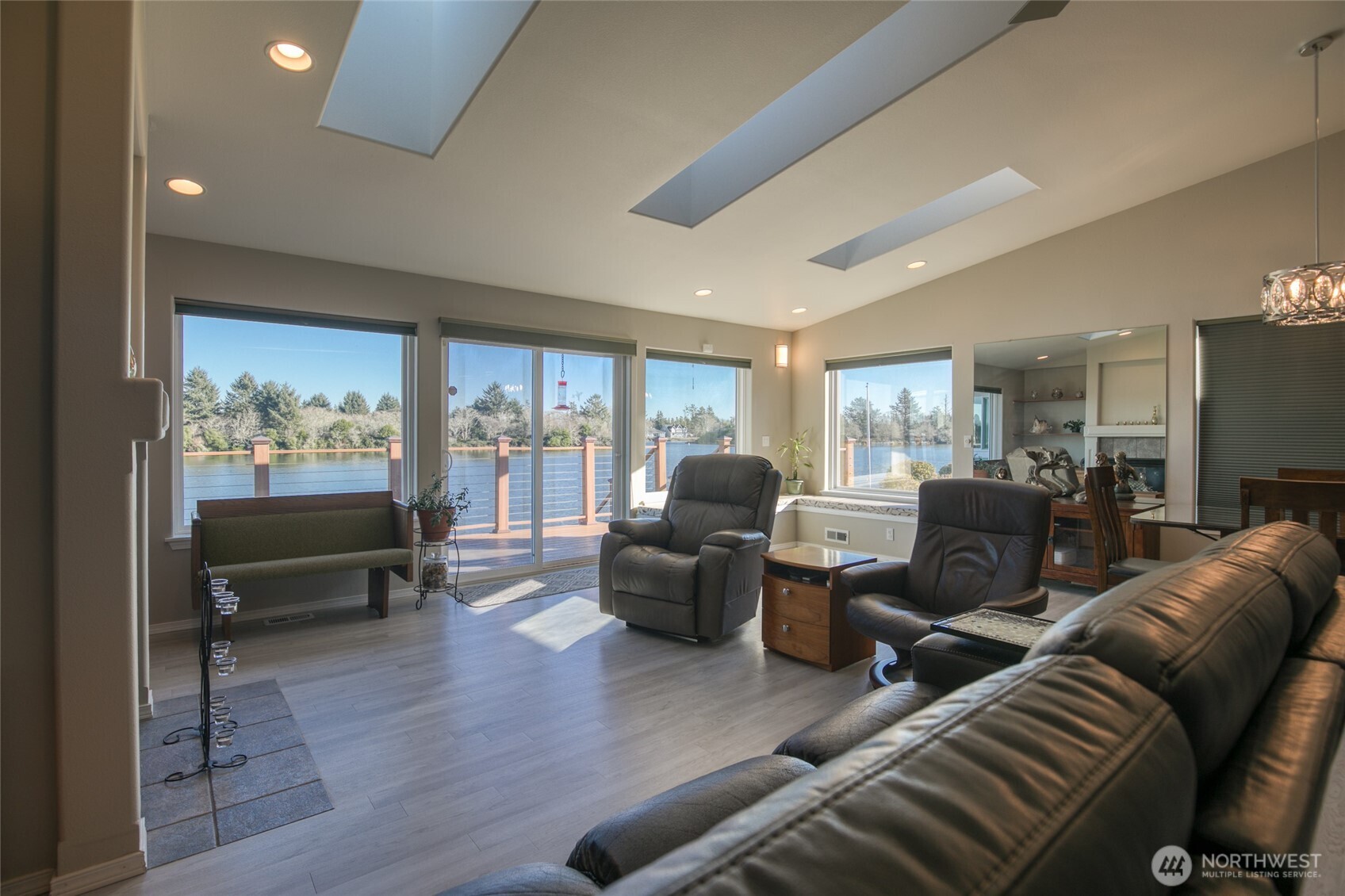 598 Mount Olympus Avenue SE, Ocean Shores, WA 98569