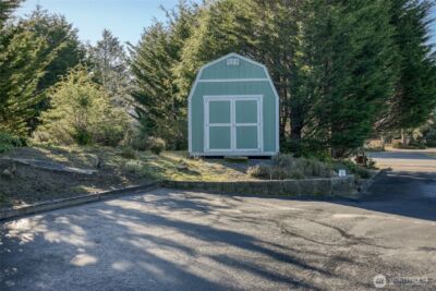 598 Mount Olympus Avenue SE, Ocean Shores, WA 98569 - Photo 32