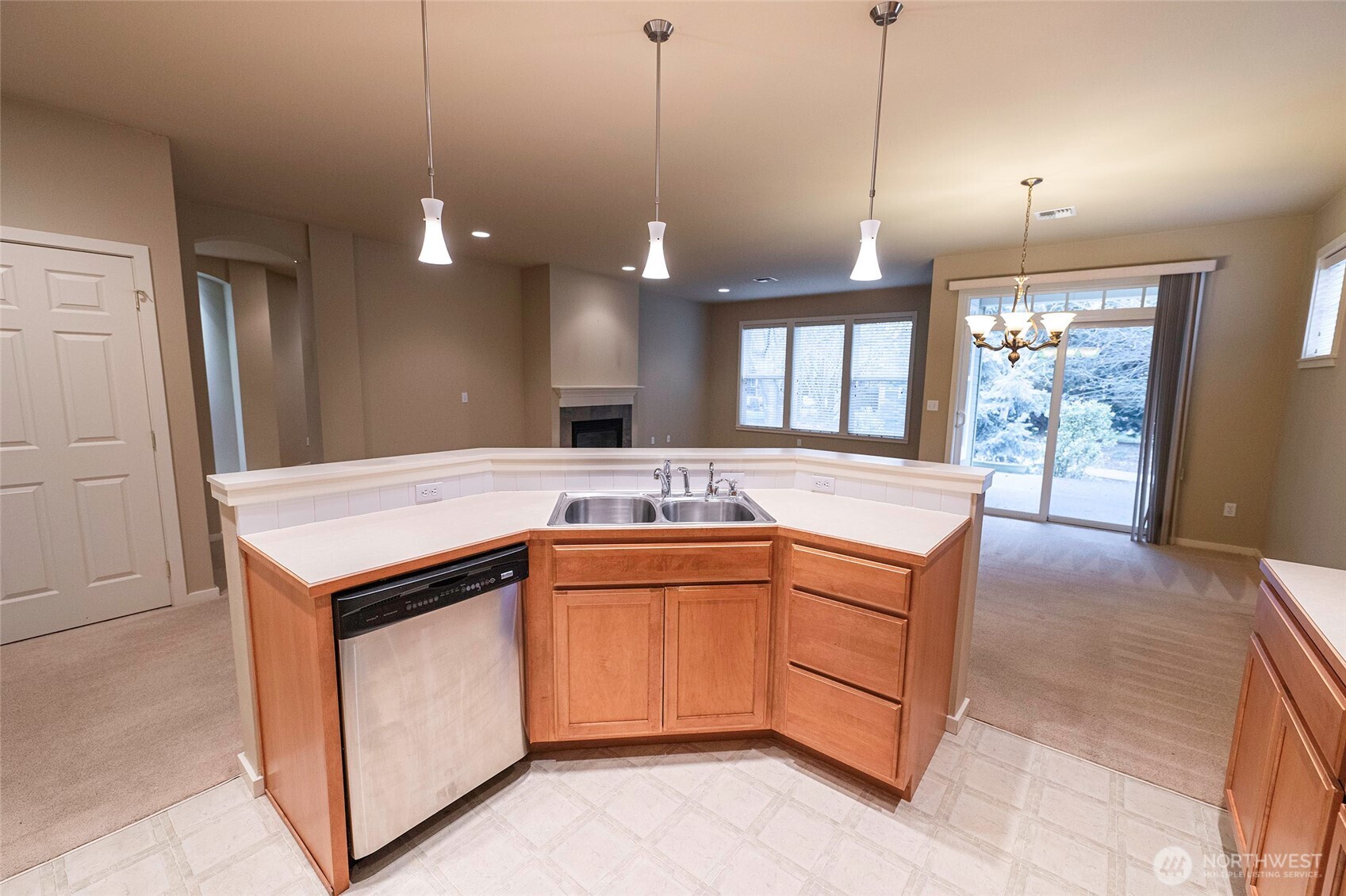 755 SE Heron Drive , College Place, WA 99324