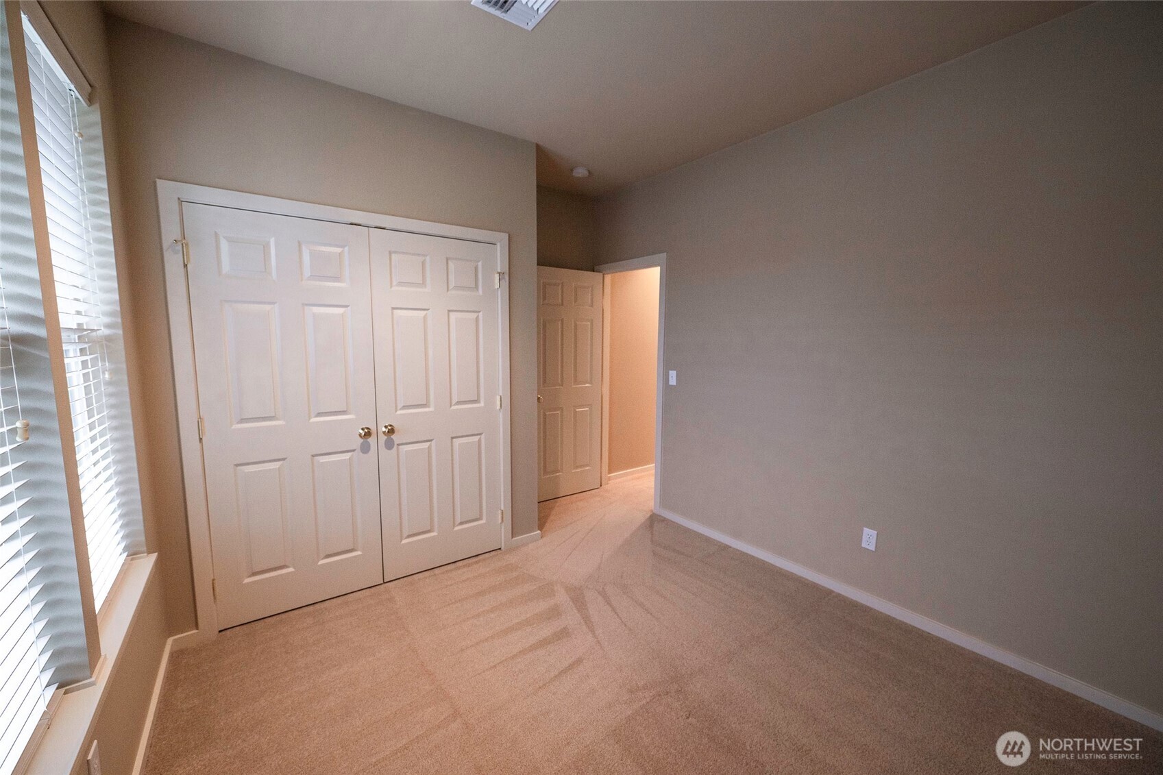 755 SE Heron Drive , College Place, WA 99324