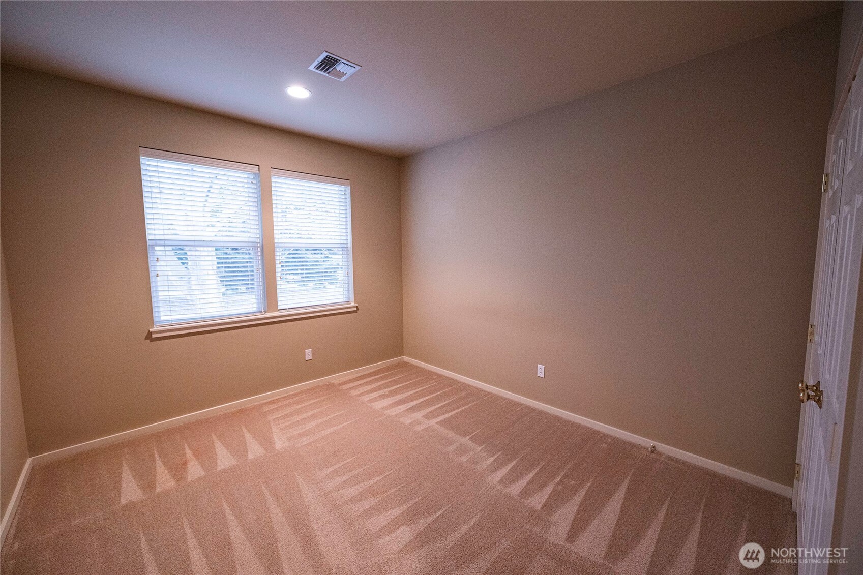 755 SE Heron Drive , College Place, WA 99324