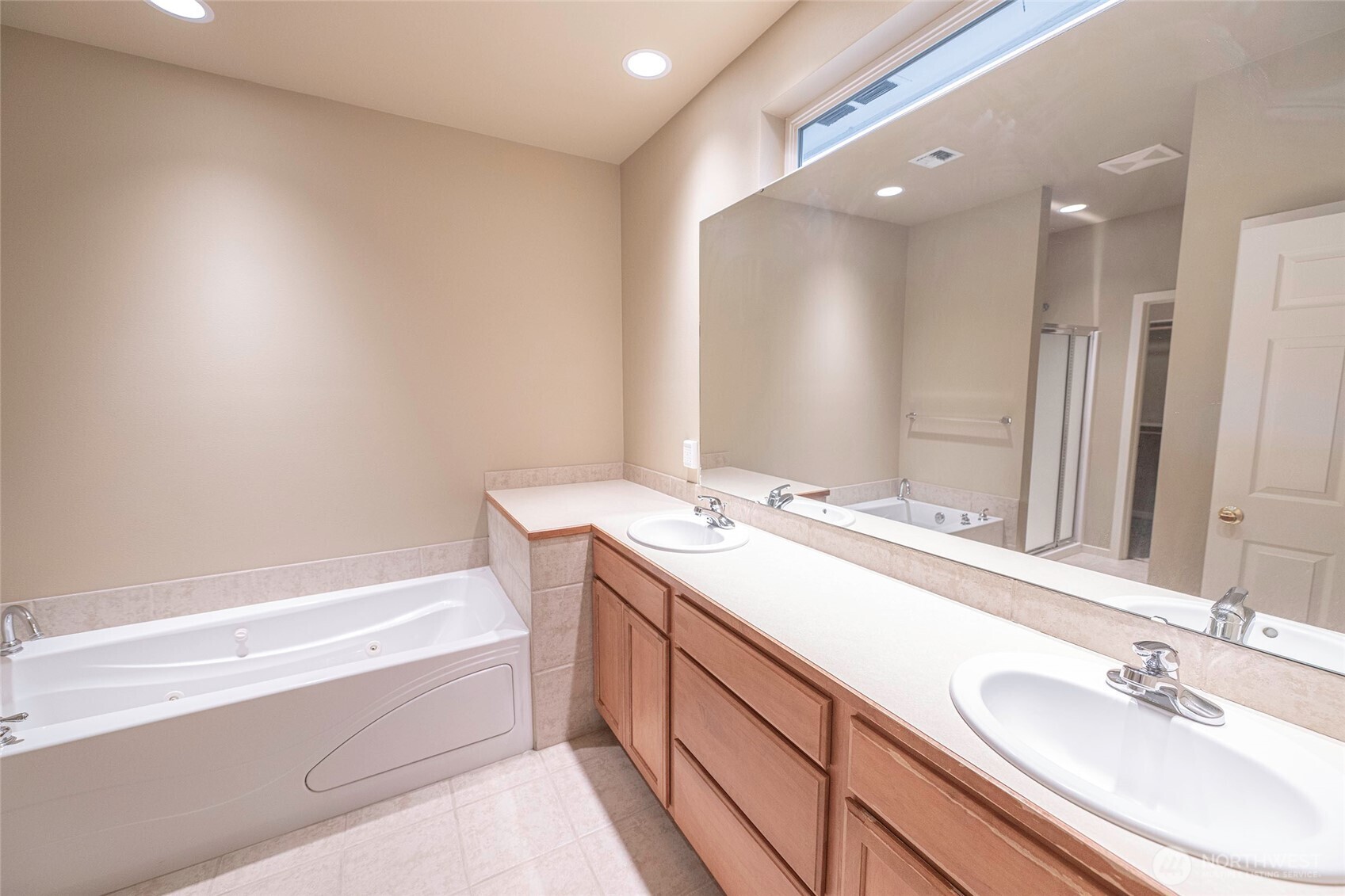 755 SE Heron Drive , College Place, WA 99324