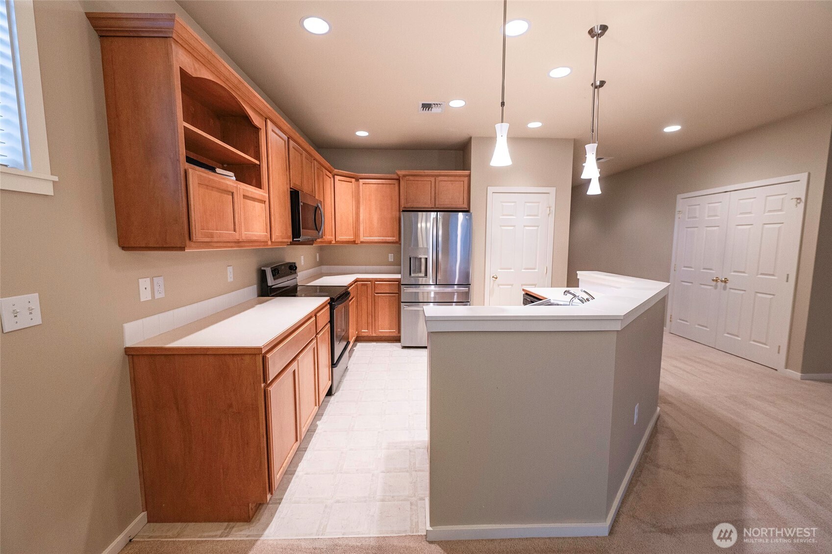 755 SE Heron Drive , College Place, WA 99324