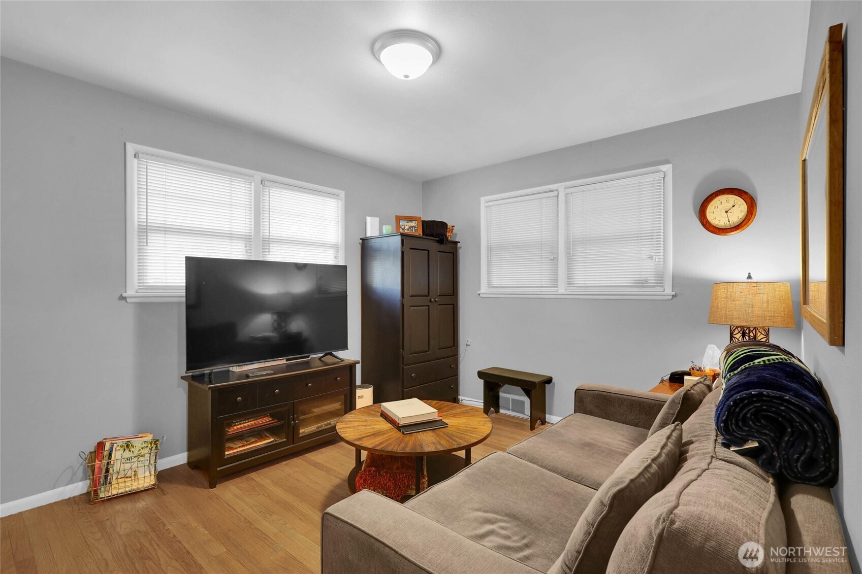 19041 21st Avenue NW, Shoreline, WA 98177