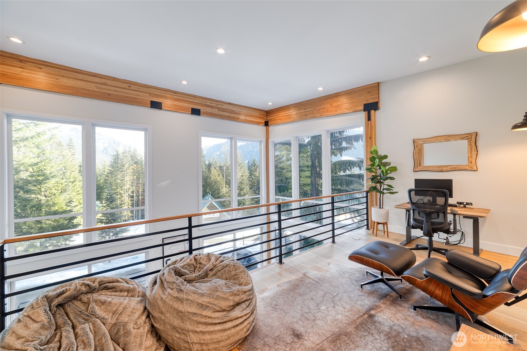 340 Snoqualmie Drive , Snoqualmie Pass, WA 98068