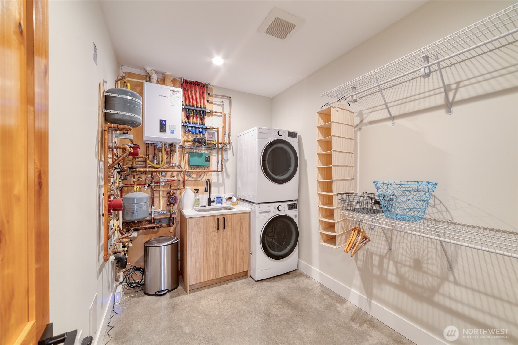 340 Snoqualmie Drive , Snoqualmie Pass, WA 98068