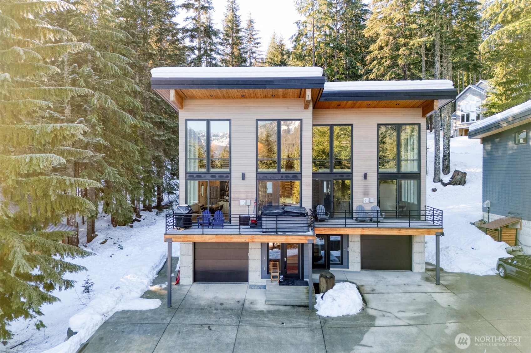 340 Snoqualmie Drive , Snoqualmie Pass, WA 98068