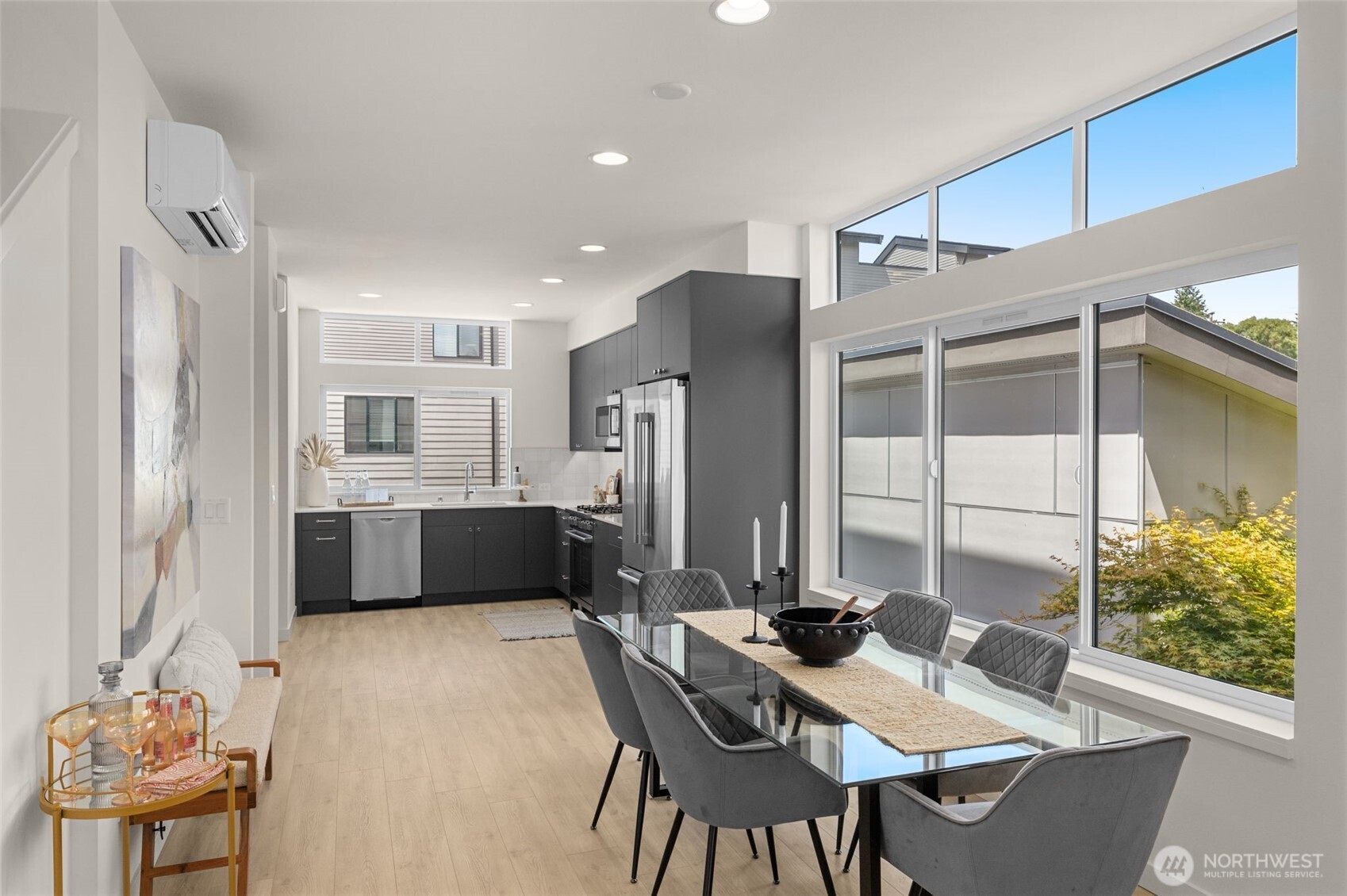 8337 B 12th Avenue NW, Seattle, WA 98117