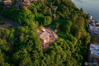 1019 California Lane SW, Seattle, WA 98116 - Photo 21